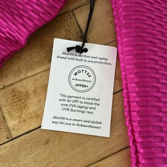 Mott50 Swimsuit - Picture 5 of 9